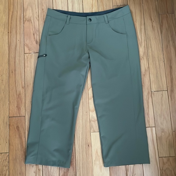 Patagonia Pants - Patagonia Capri Hiking Pants - SZ 10